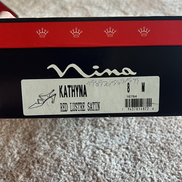 Nina - Kathryna 8, red lustre satin - Picture 3 of 3